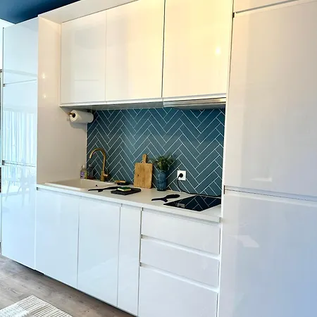 Vue A 100m De La Et Son Parkin Privée Appartement